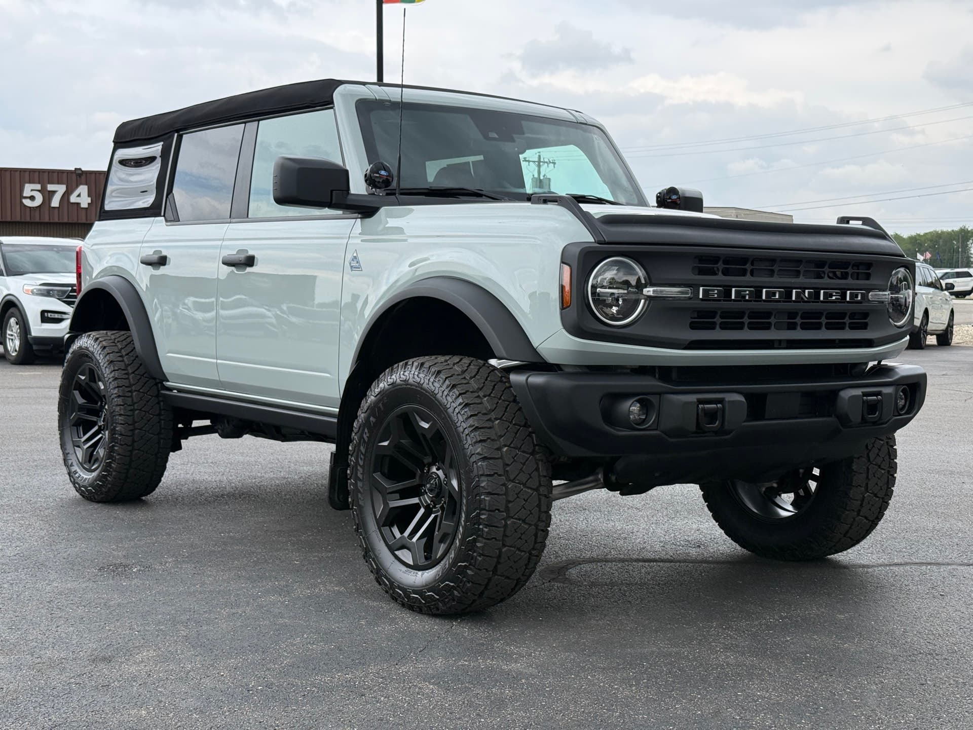2023 Ford Bronco Black Diamond 4 Door 4x4